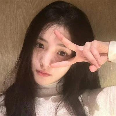 目露凶光